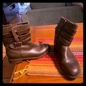 Women’s Short Brown Leather Boots